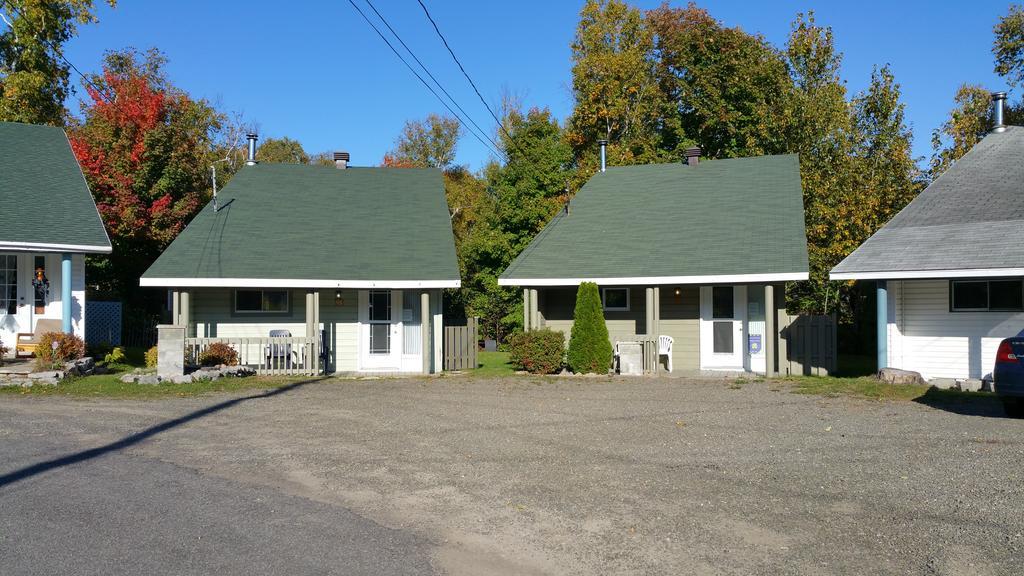 Les Chalets Bo-So-Met Villa Beaupre Exterior photo