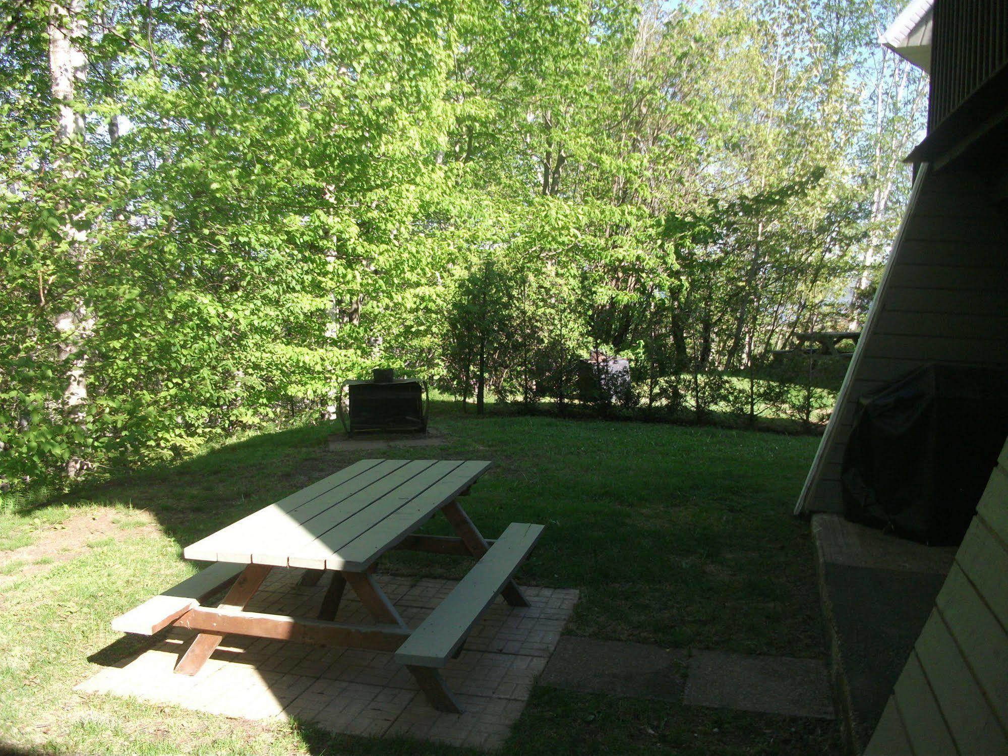 Les Chalets Bo-So-Met Villa Beaupre Exterior photo